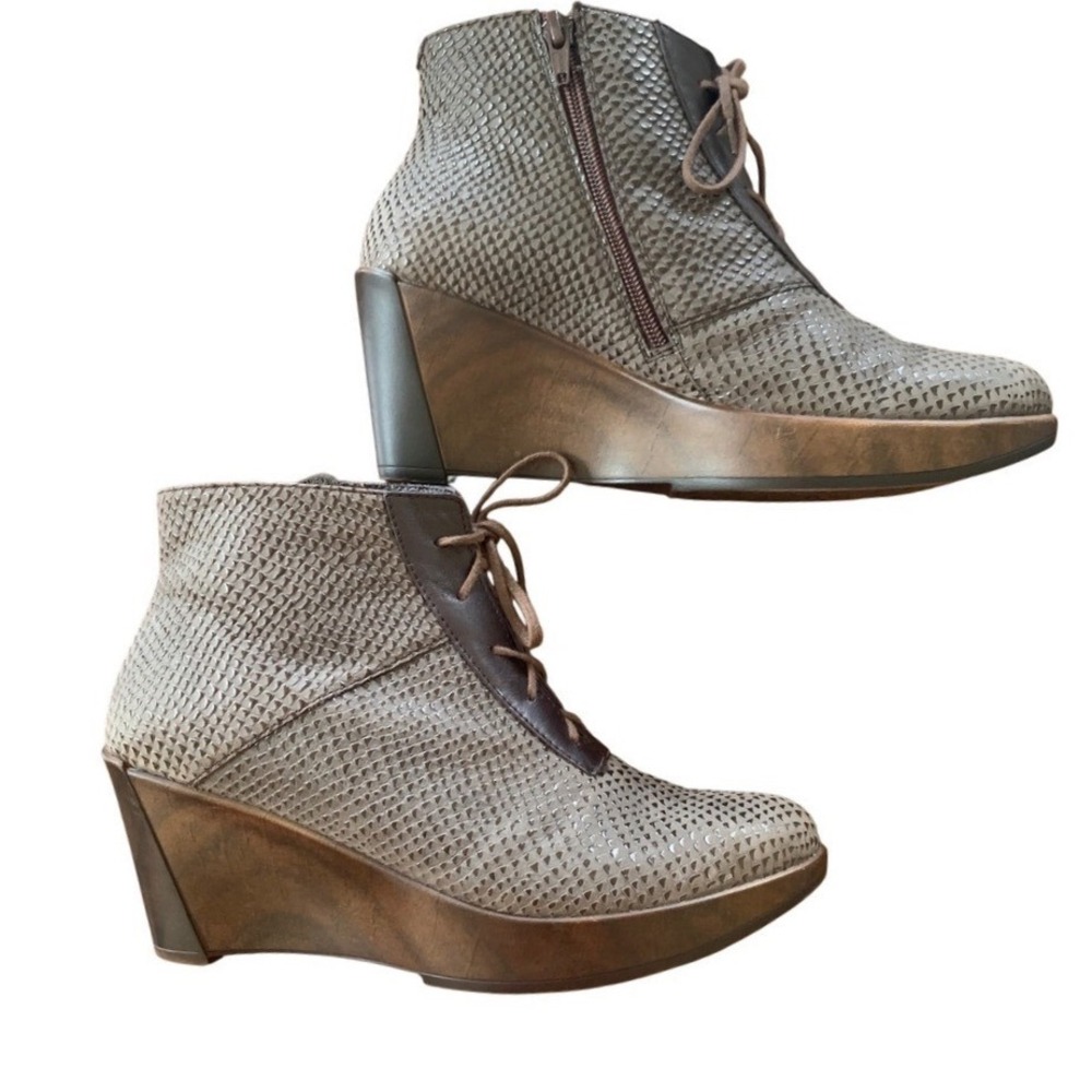 Naot Nadine Leather Wedge Booties Croc Zip Lace Comfort EU37 US6.5